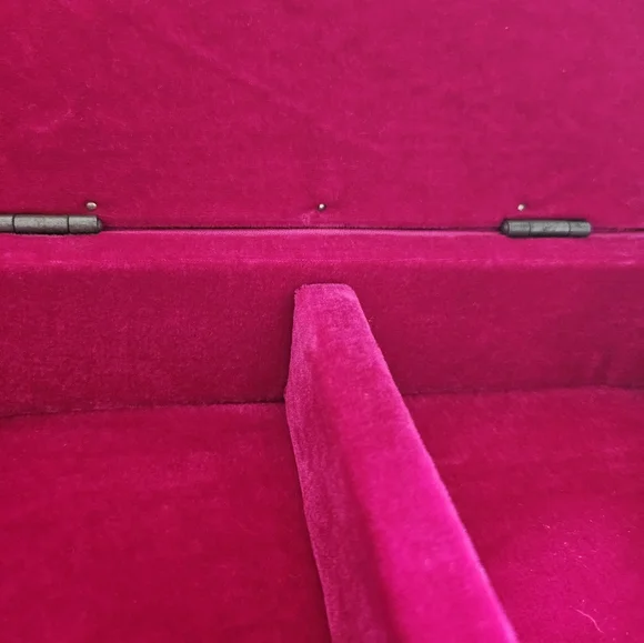 Vintage Fuchsia Hot Pink Velvet Sofa Settee Jewelry Box Storage - Picture 14 of 14